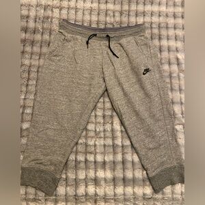 Grey Nike cropped joggers, large
